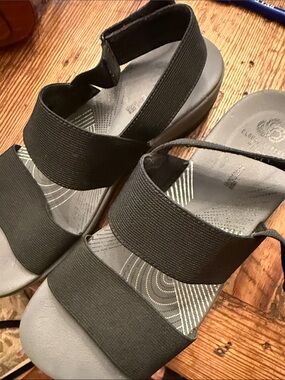 Clarks Black Elastic Strap Women's Sandals